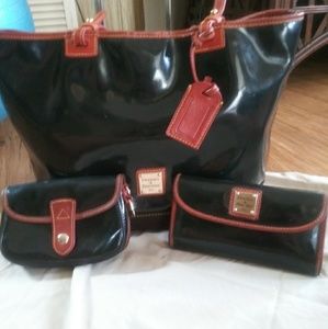 Dooney & Bourke
